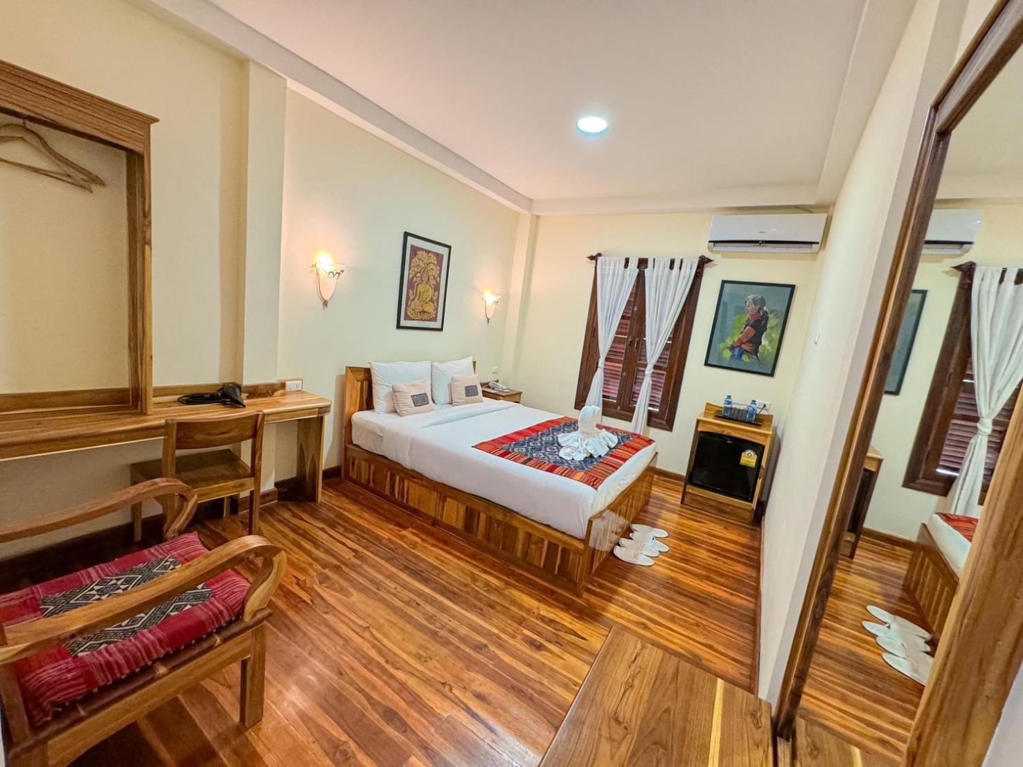 Luang Phasouk Hotel Луангпхабанг Экстерьер фото